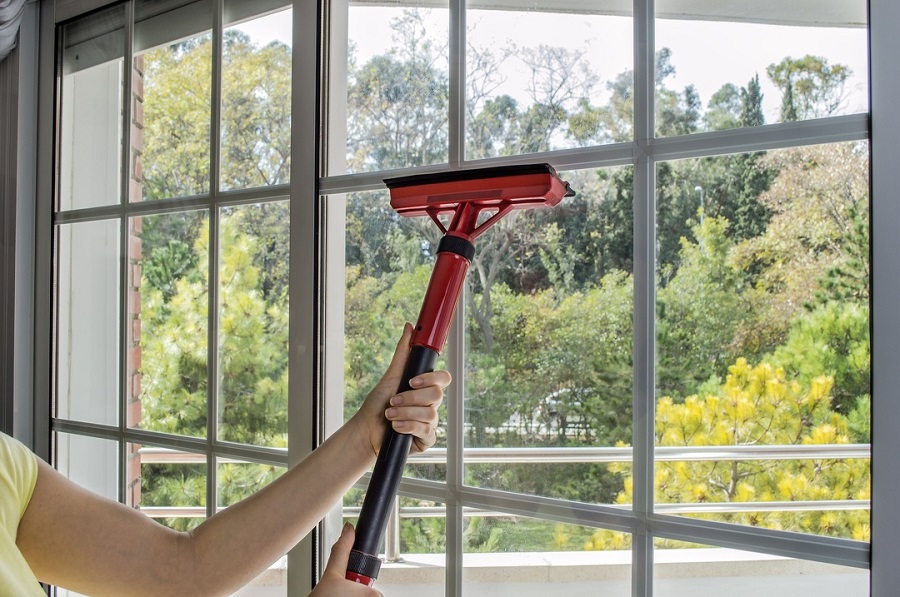 Window Cleaning in Canoga Park, CA Window Cleaning in Canoga Park, CA